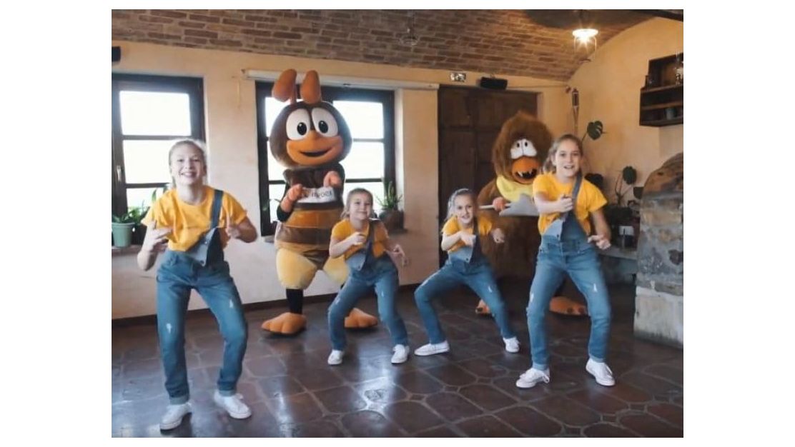 Zabava v ritmu Zum zum zum!